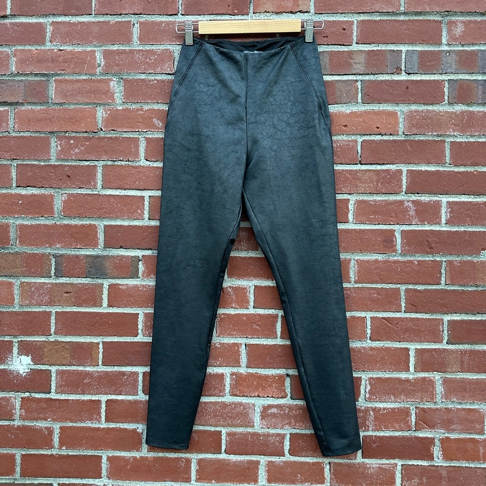 Lysse Matilda Legging in Black Snake. Size small. Worn once.